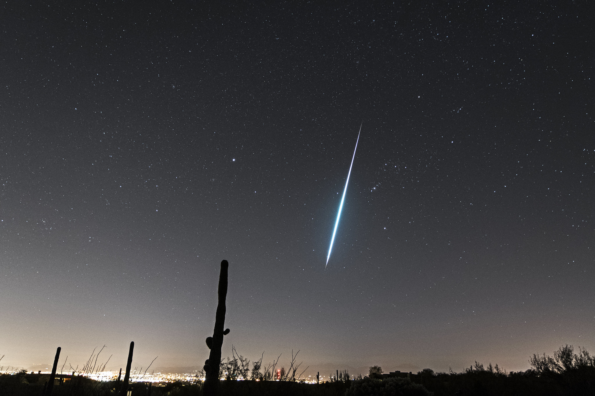 Geminid meteor fireball over Tucson, AZ, 4:10 a.m. Dec. 14, 2017, by Eliot Herman