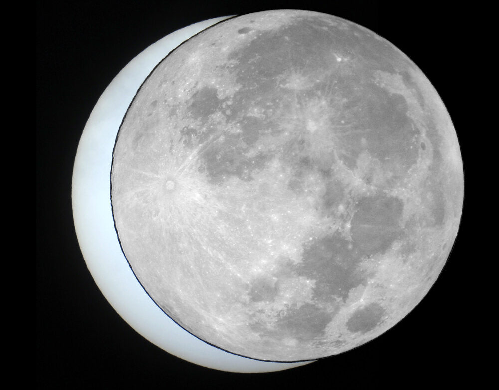 Combined picture - Middle of An Eclipse and A Full Moon - Sky ...