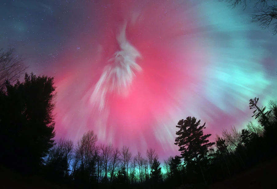 Coronal aurora