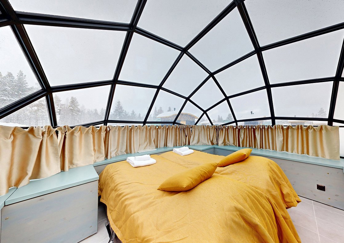 Kakslauttanen glass igloo interior