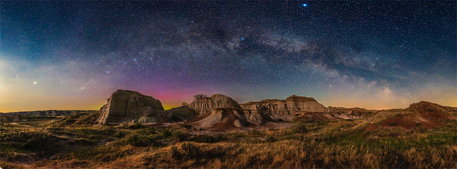 Milky Way over Dinosaur Park