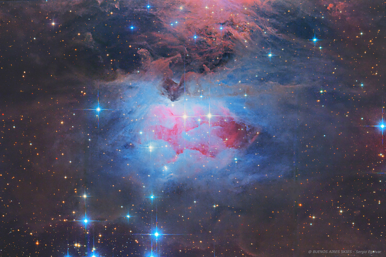 NGC 1977 -  THE RUNNING MAN NEBULA COMPLEX  