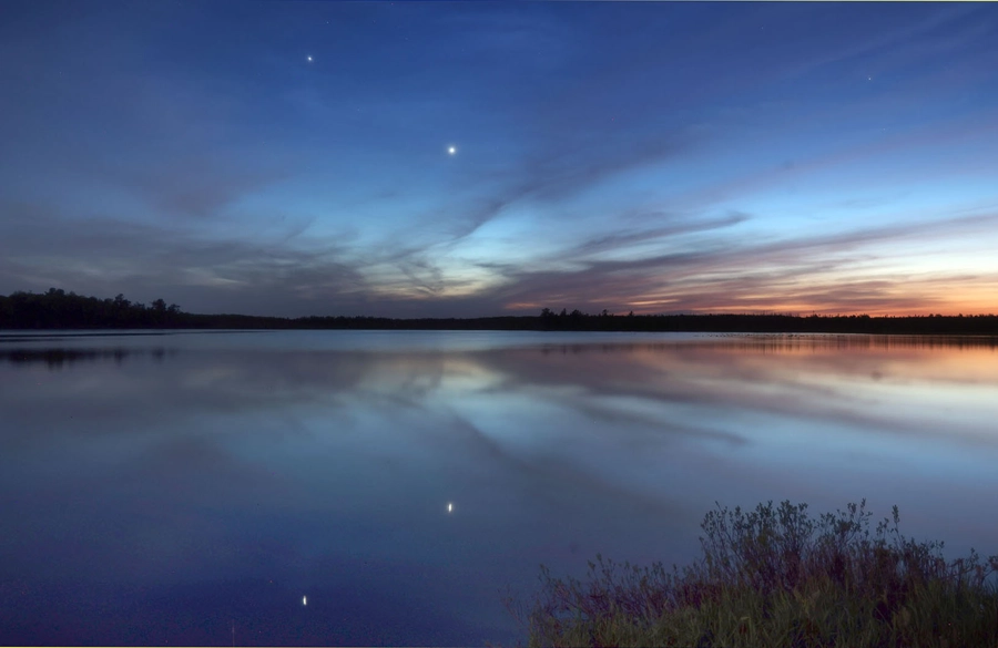 Slow approach Venus and Jupiter