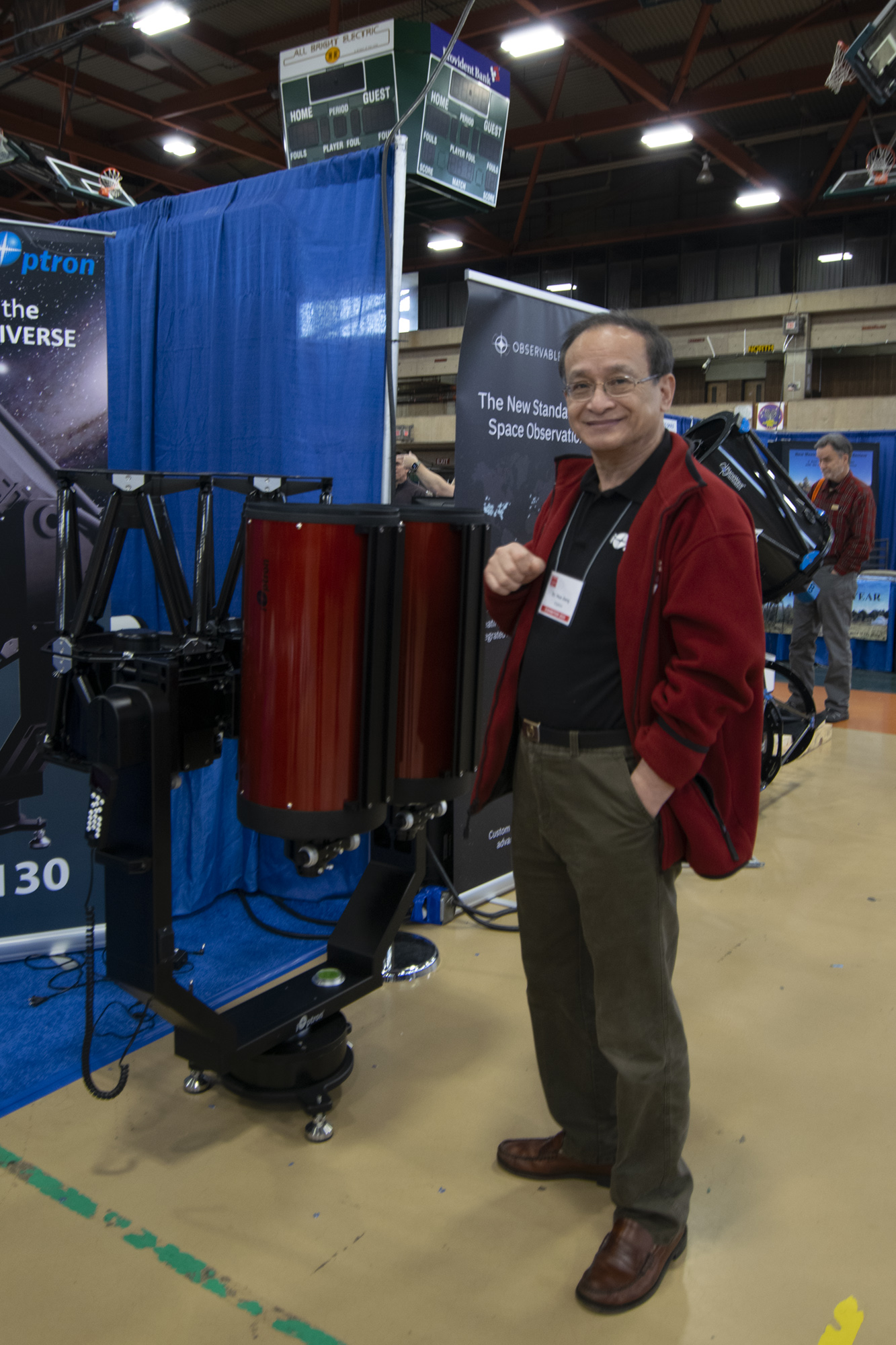 Vendor demonstrates telescope mount
